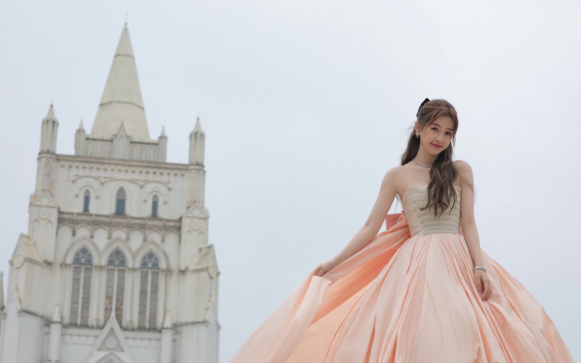 “智慧场馆+绿色基础”深度融合，行业基础设施不断完善升级，智慧场馆解决方案